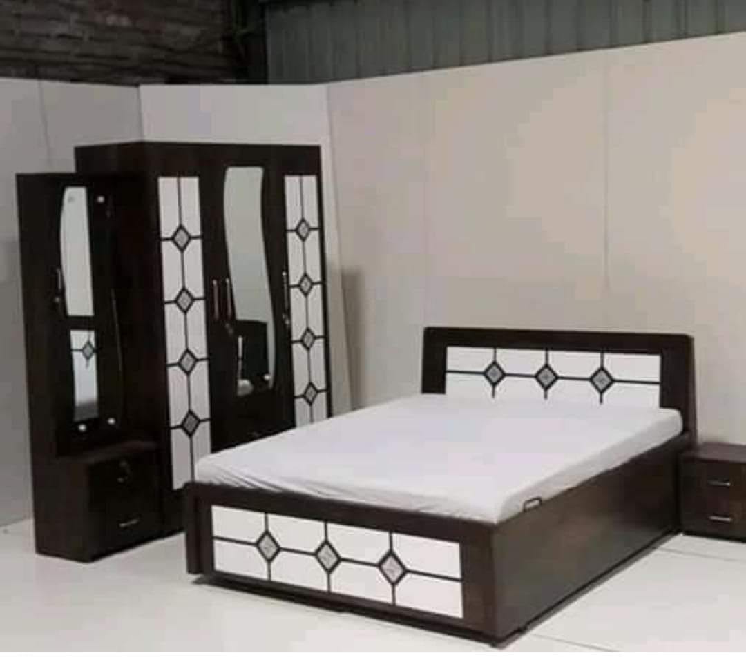 Bedroom set with mirror-inlay bed and wardrobe