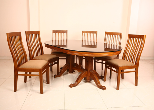 Oval 6 seater wooden dining set